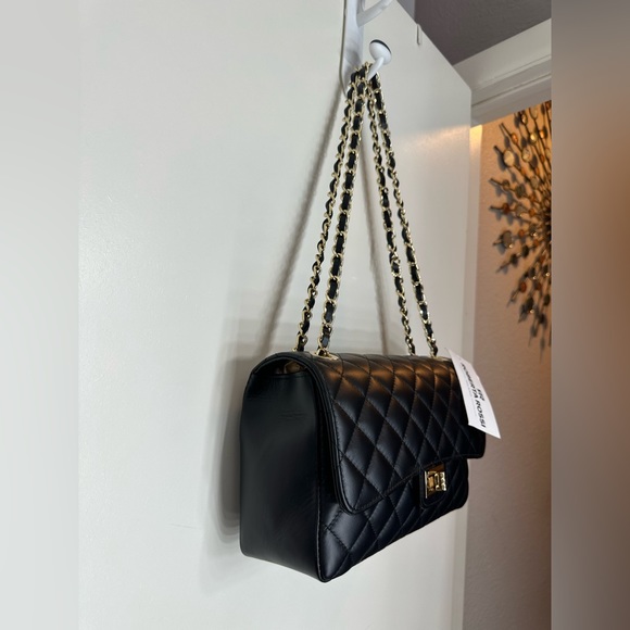 Roberta Rossi Diamond Quilted Leather Crossbody/ Shoulder Bag in Black - Picture 7 of 10